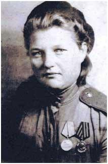Лидия Алексеевна Васильева 1945 г. Лидия Алексеевна Васильева 1945 г.